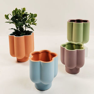 Groovy Flower Planter Purple & Green – 13cm – Love Shack Giftware