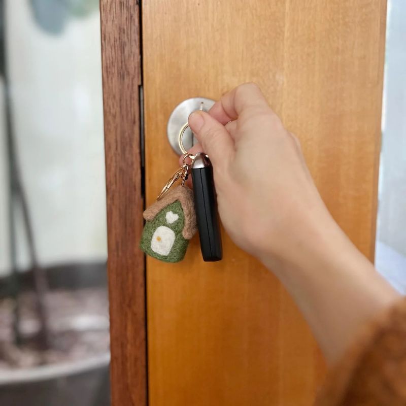 Home Dweller – Felt House Keychain – Green – Love Shack Giftware